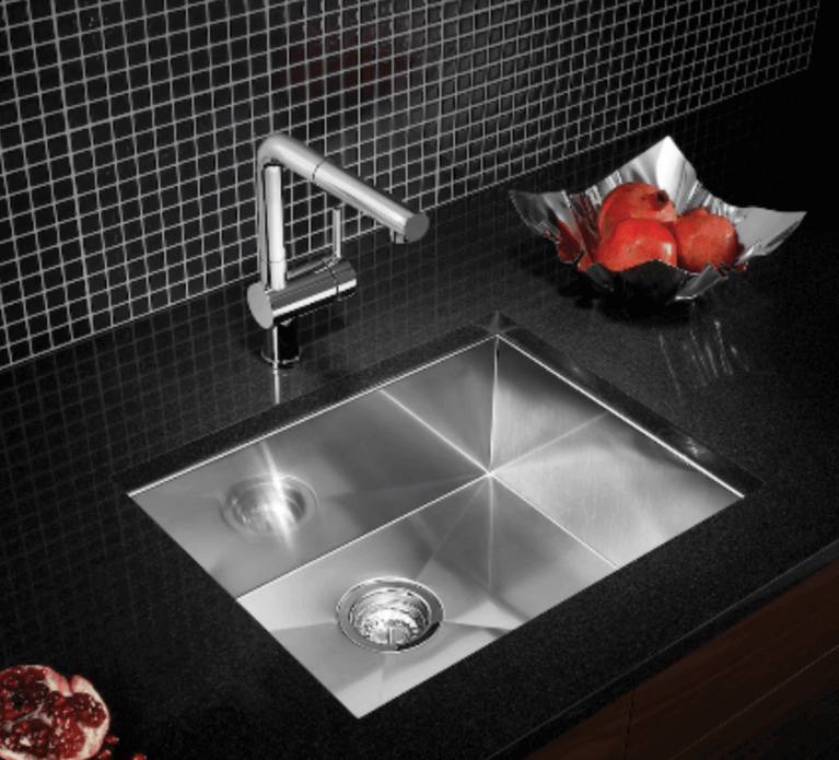 Évier de cuisine simple 23.5" en acier inoxydable 18G | Entrepôt de la Réno