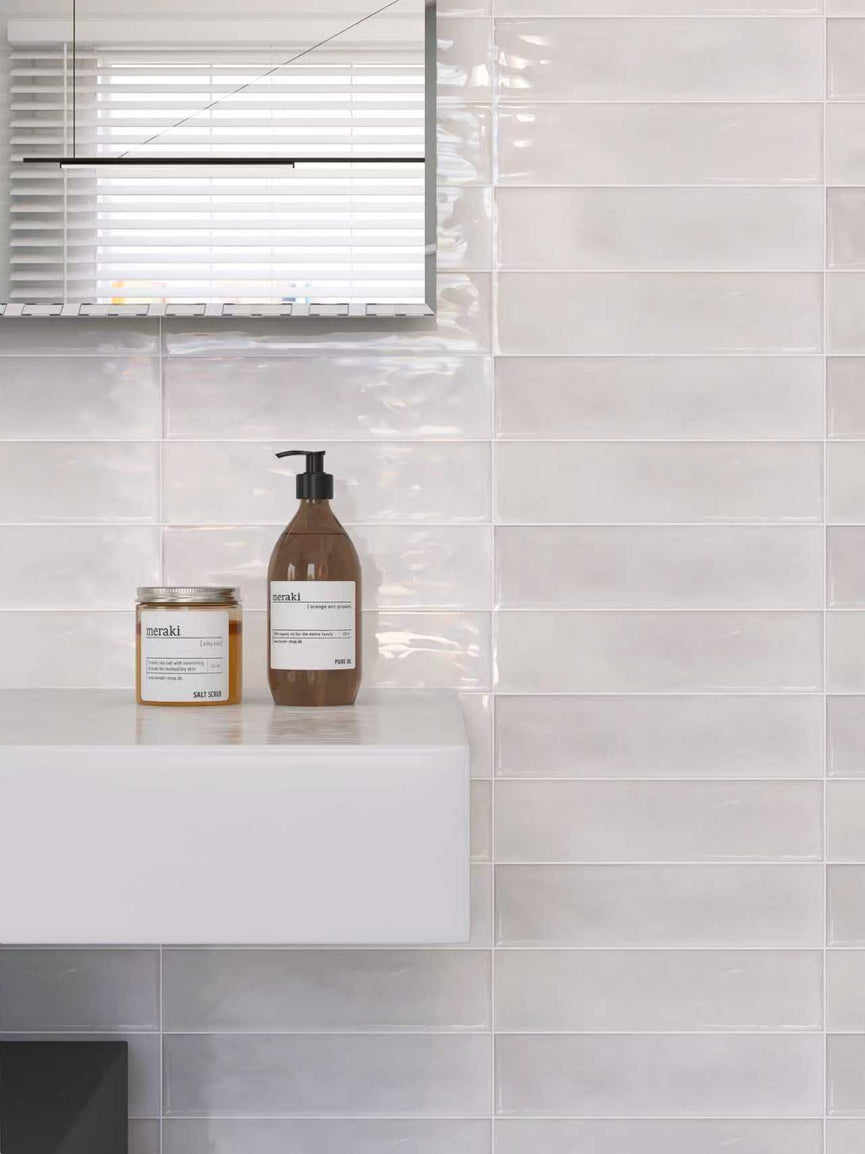 Céramique murale blanc antique