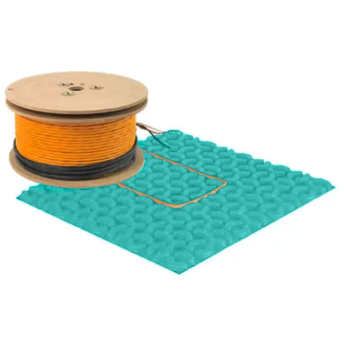 Câble chauffant orange sur bobine en bois avec tapis d'installation turquoise pour plancher chauffant couvrant 110 pi2, efficace et économe en énergie. Produits et accessoires de pose, Planchers chauffants, Tous produits