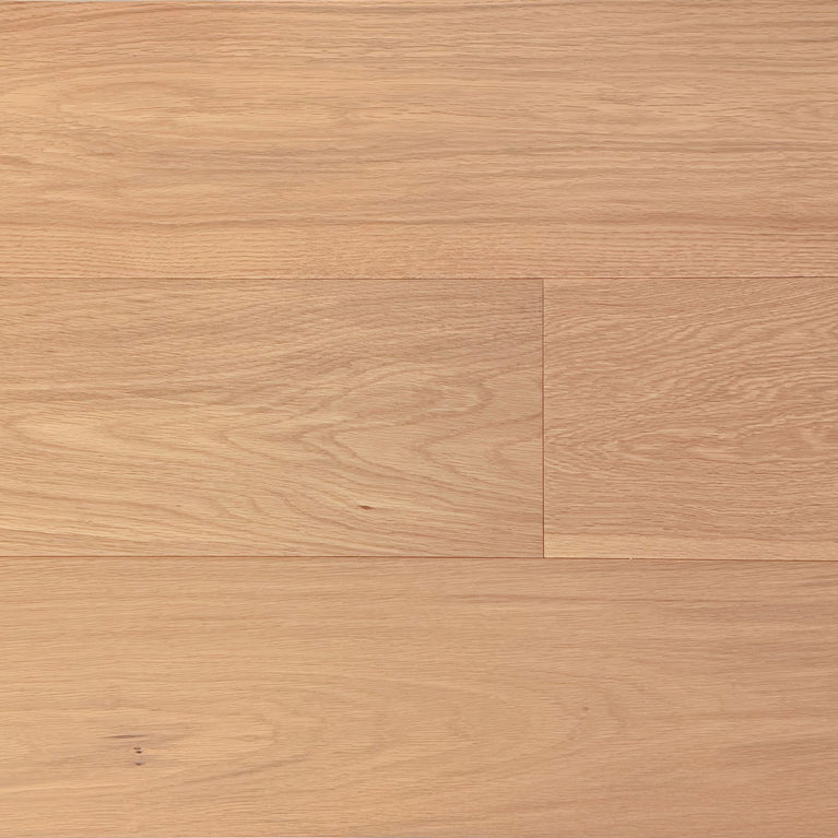 Plancher d'ingénierie en chêne blanc, couleur osier, largeur 7.5", finition brossée, lustre mat. Texture de bois naturelle avec grain subtil. Aspect élégant et polyvalent pour intérieur moderne. Nouveautés, En stock, Tous produits, Plancher d'ingénierie