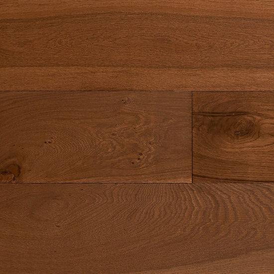 Plancher d'ingénierie chêne blanc bronze, texture brossée, larges lattes de 7,5 pouces, finition mate avec variances et nœuds. Aspect vintage et élégant pour intérieur moderne. Nouveautés, En stock, Tous produits, Plancher d'ingénierie