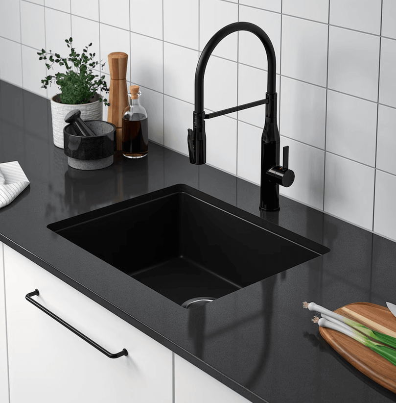 Noir quartz kitchen sink 24"x18"x9" with faucet, non-porous and durable, sleek design in modern kitchen - Entrepôt de la Réno.