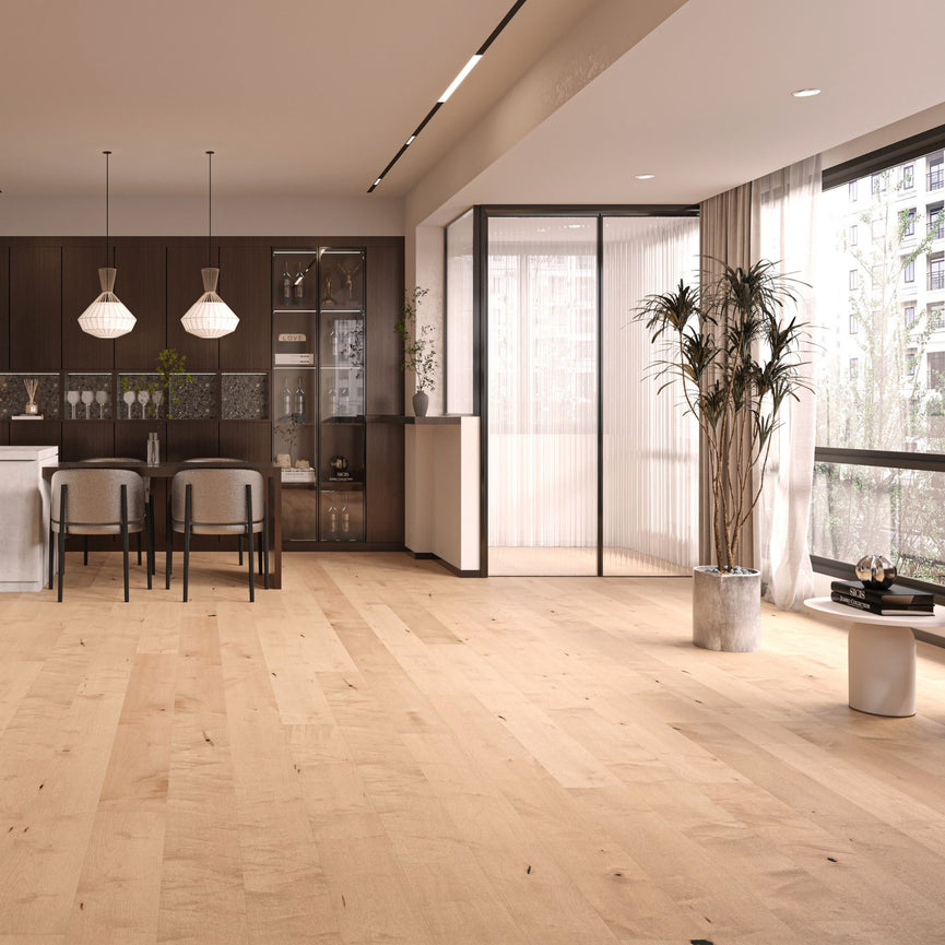 Intérieur moderne avec plancher d'ingénierie en érable, couleur praline, dans un salon lumineux avec cuisine ouverte. Ambiance chaleureuse et élégante. Nouveautés, En stock, Tous produits, Plancher d'ingénierie