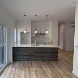 Vinyle SPC Érable Beige 6"x48" | Entrepôt de la Réno