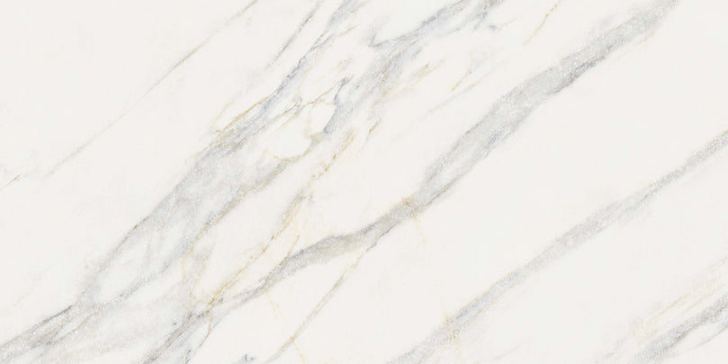 Carrelage en céramique aspect marbre blanc avec veines dorées, texture élégante et luxueuse pour sol et mur, format 24"x48", finition mate, idéal pour intérieurs modernes et espaces commerciaux haut de gamme